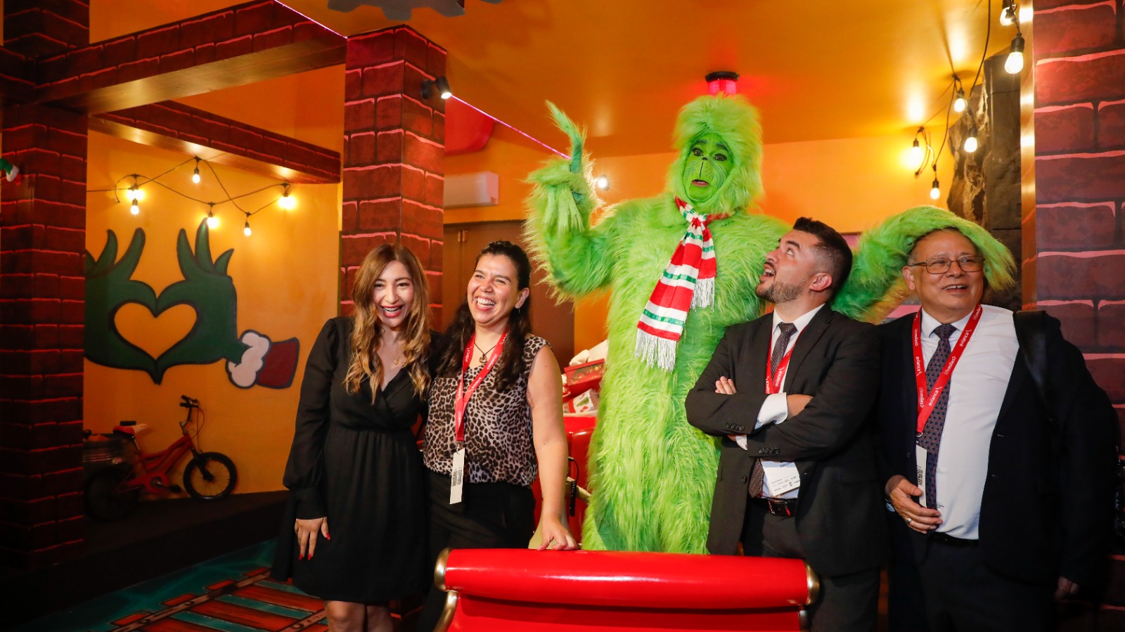 delegados-del-iata-recorren-el-centro-historico-de-san-salvador